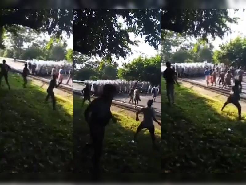 Video. Migrantes se enfrentan con Guardia Nacional en Pijijiapan, Chiapas