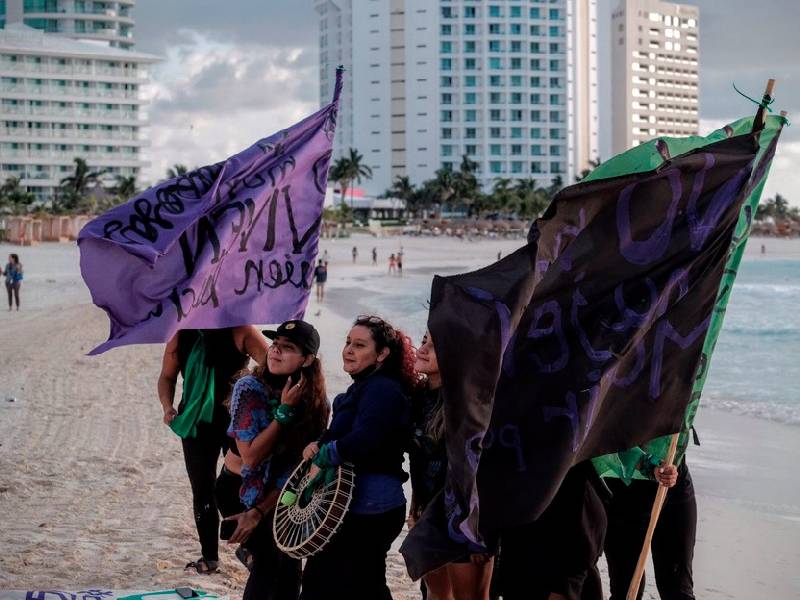 Anuncian que Quintana Roo tendrá su primera escuela feminista