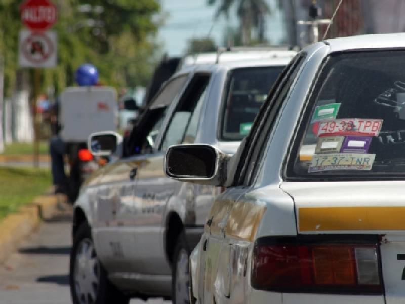 Preparan aumento de concesiones de taxistas en OPB