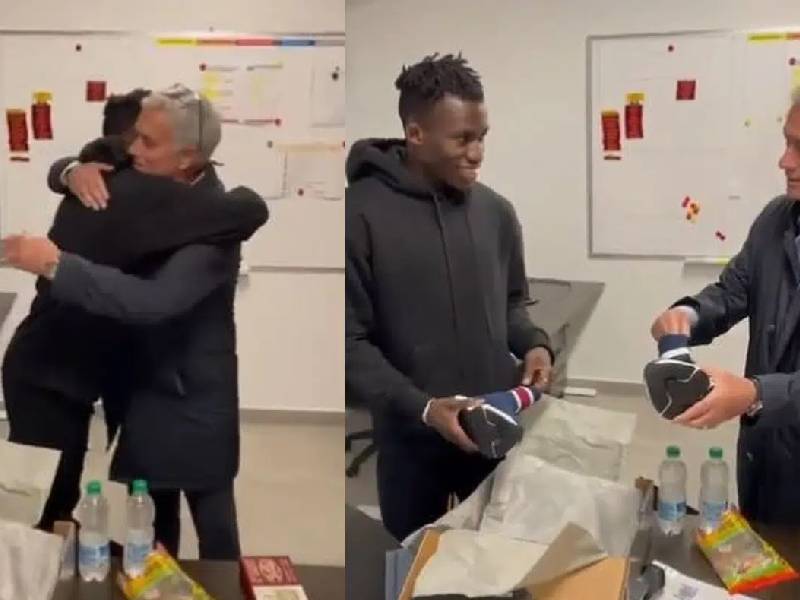 VIDEO. Mourinho cumple promesa a jugador juvenil y le regala los tenis de sus sueños