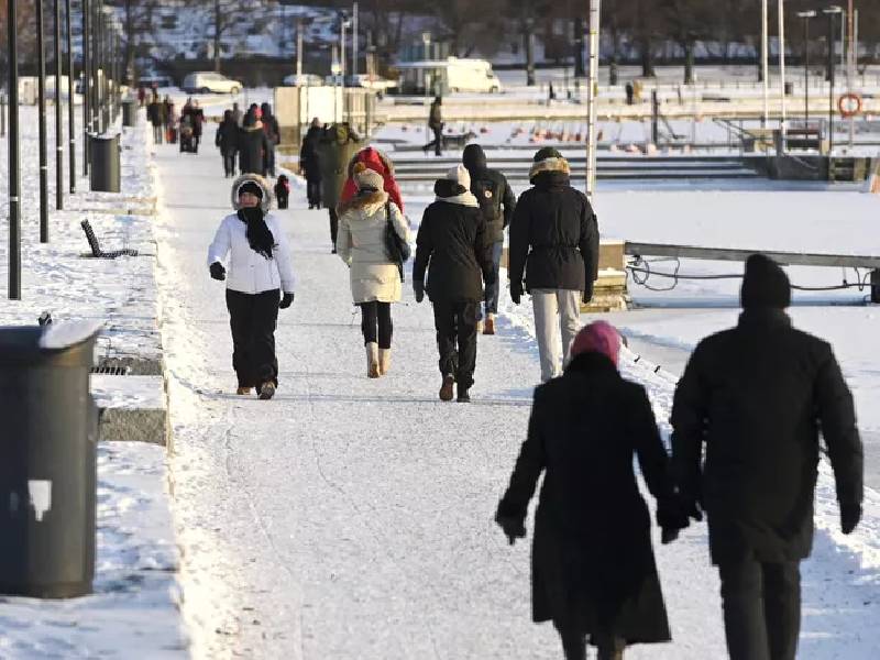 Finlandia impide el ingreso de viajeros extranjeros no vacunados contra el Covid