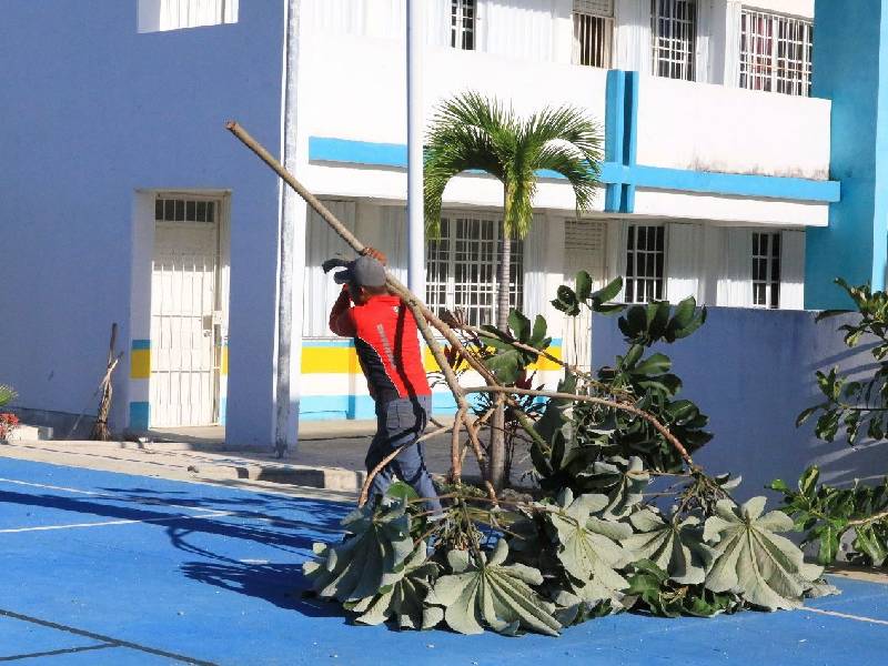 Redobla esfuerzos gobierno solidarense para rehabilitar escuelas