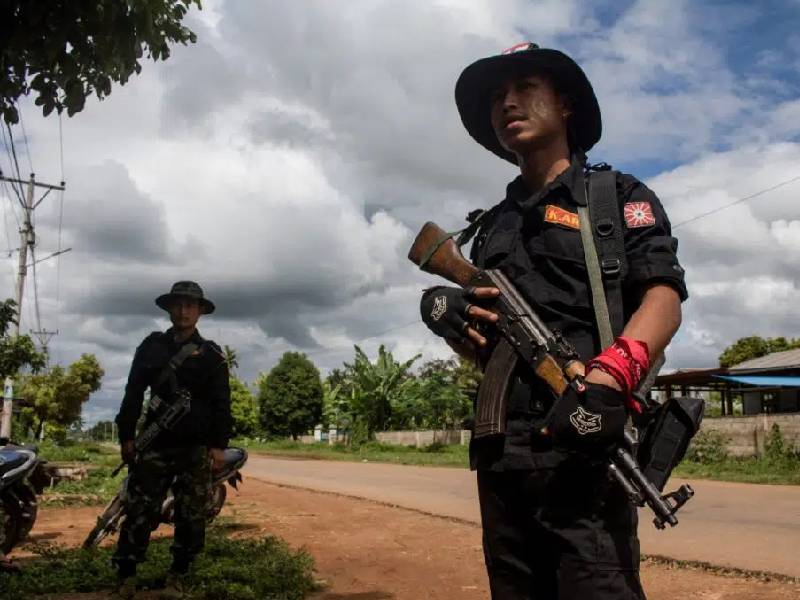 Ejército birmano operaba en redes