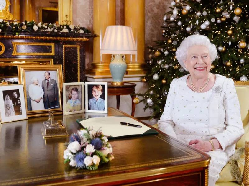 Isabel II anula una gran comida de Navidad por el ómicron