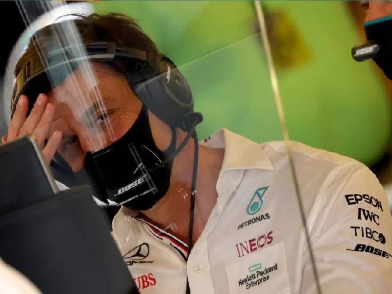 Mercedes reconoce título de Verstappen