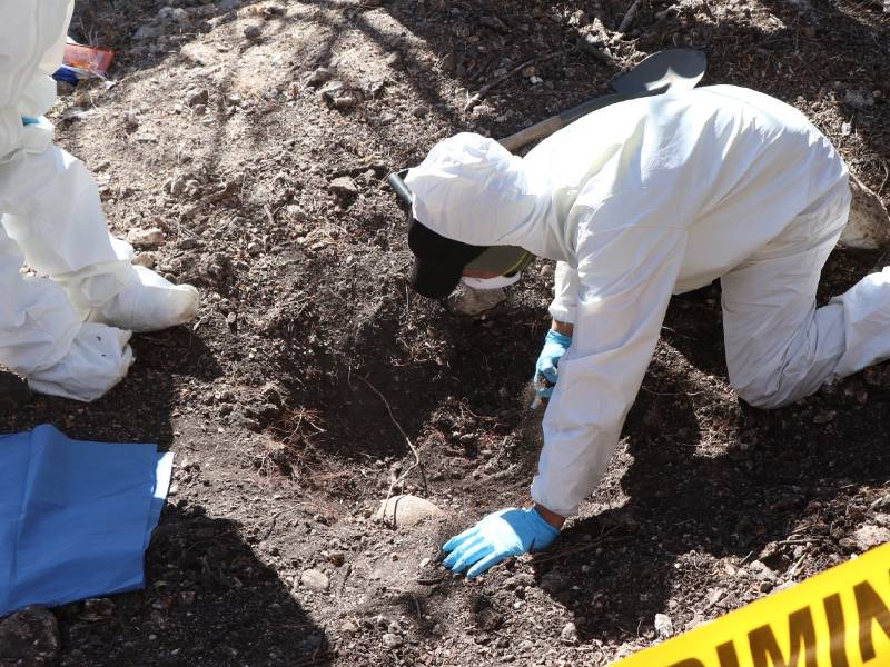 Detectan en México 52 mil cadáveres sin identificar en fosas comunes