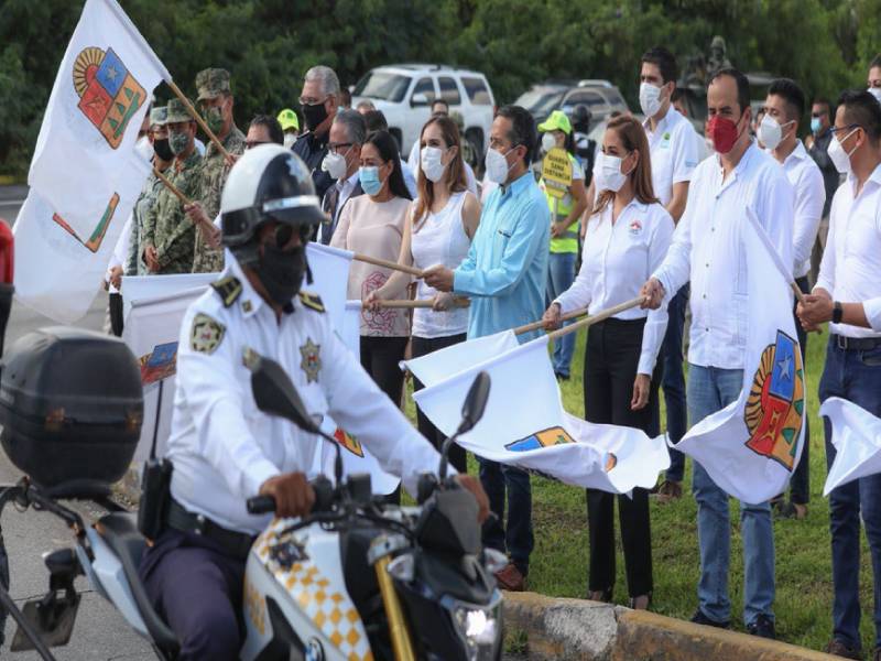 Dan ÔÇ£Banderazo del Plan de Seguridad Vacacional Quintana Roo 2021ÔÇØ