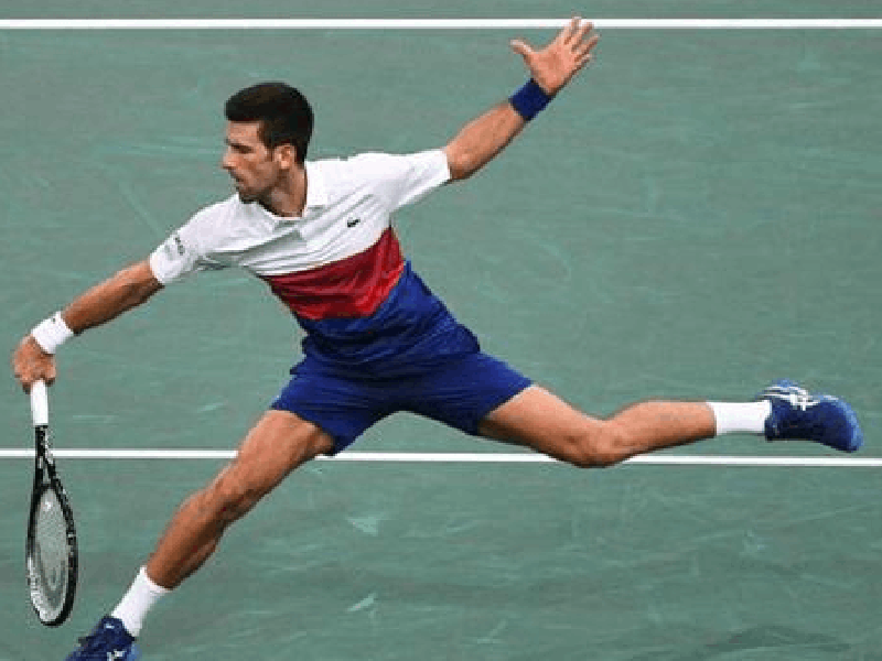 Novak Djokovic permanecerá en Australia para esperar audiencia