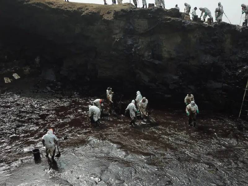 Por derrame de petróleo en Perú: daño ambiental