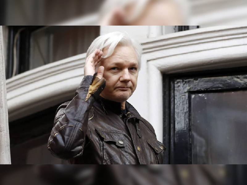 AMLO pidió a Trump que EU perdonara a Julian Assange