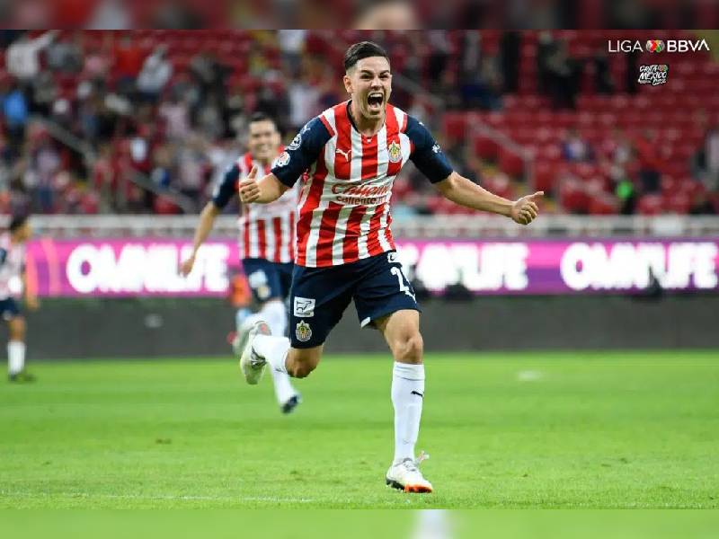 Chivas ilusiona a su afición tras golear 3-0 a Mazatlán en el Akron
