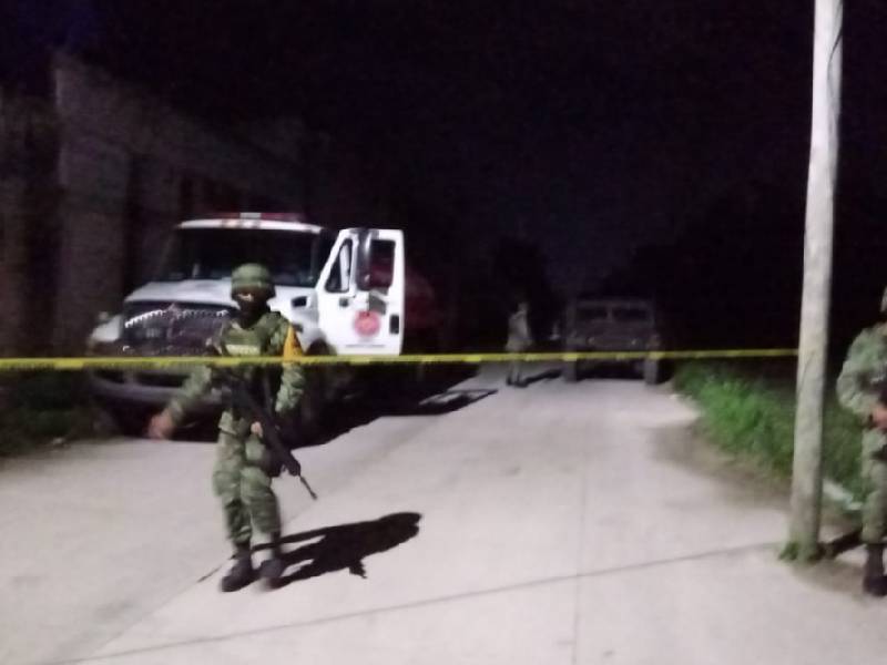 Fuerzas federales descubren bodega "huachicolera" en Cancún