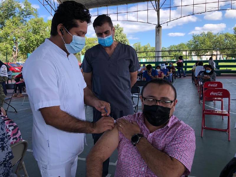 Apoya IMSS Quintana Roo vacunación COVID-19 a habitantes de la Isla Cozumel