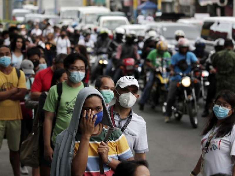 Presidente de Filipinas amenaza con detener a los no vacunados que salgan a la calle