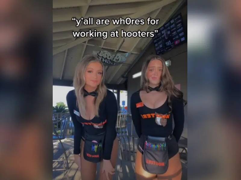 empleadas de hooters son llamadas prostitutas
