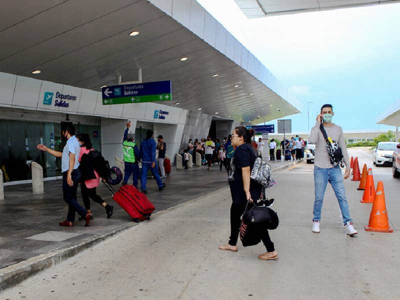 Aeropuerto Internacional de Cancún rebasa los mil 100 vuelos en fin de semana