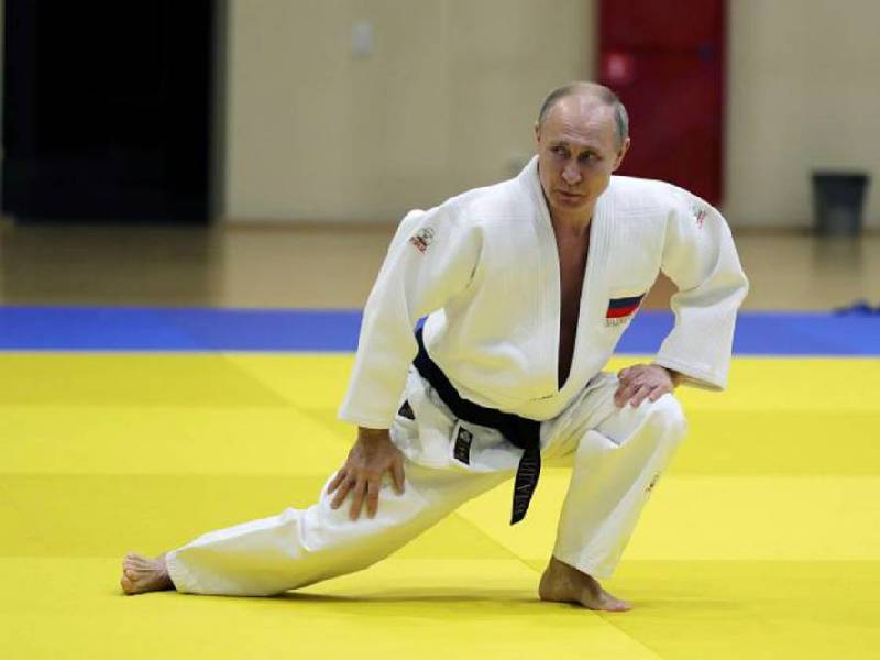 El cinturón negro honorífico es retirado a Vladimir Putin por World Taekwondo