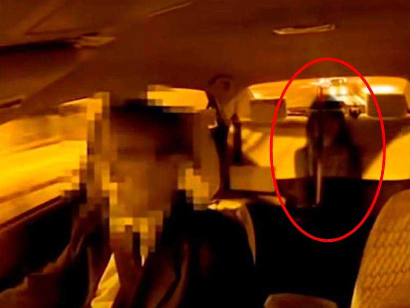 VIDEO. Cámara capta la aparición de un fantasma en el asiento trasero de un taxi