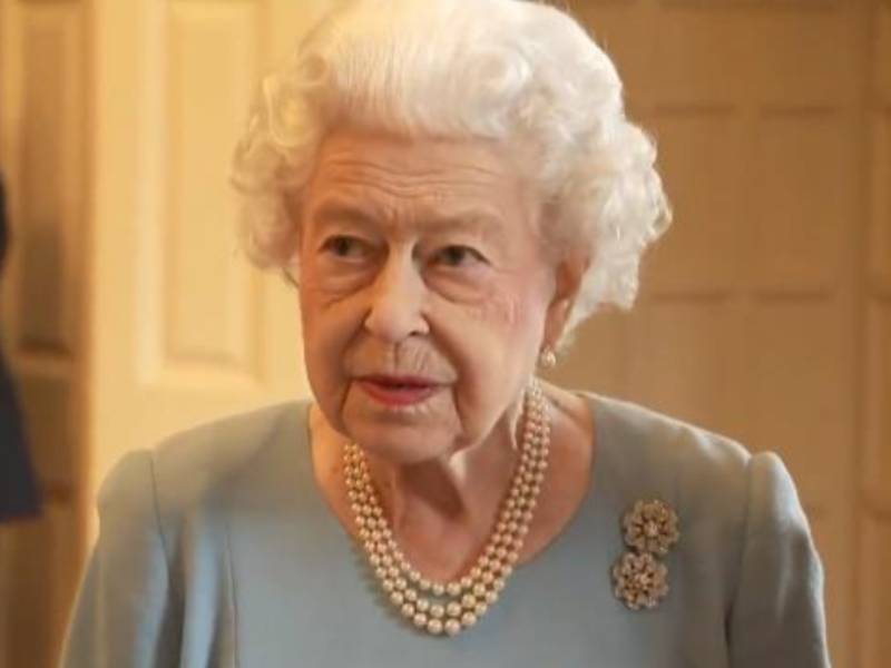 Reina Isabel II de Inglaterra contrae covid-19
