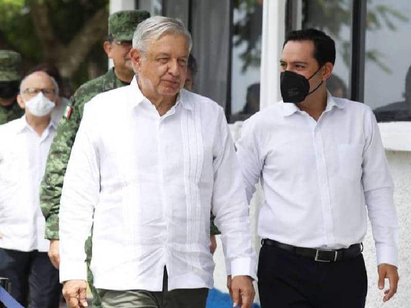 AMLO Y VILA