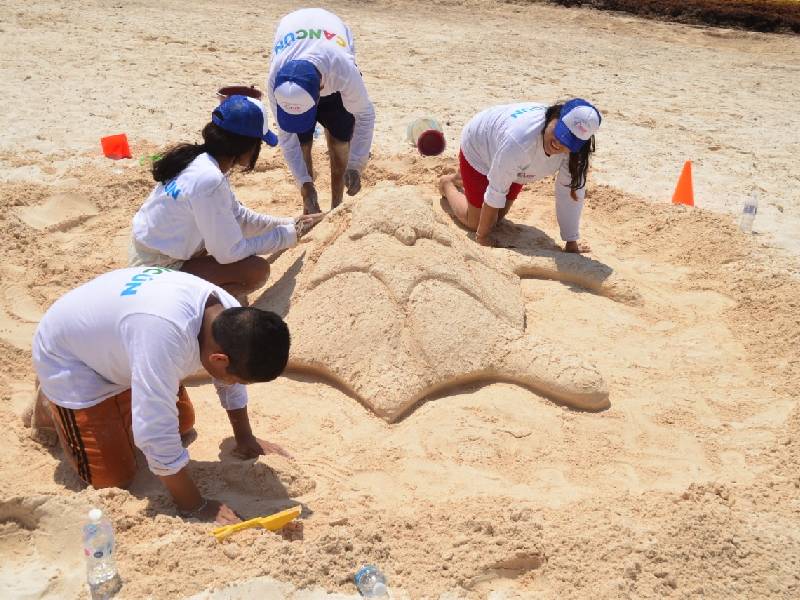 Concurso de esculturas de arena del DIF Solidaridad