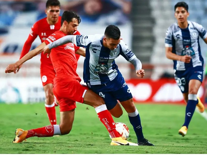 Pachuca golea 3-0 a Toluca y se coloca líder provisional del Clausura 2022
