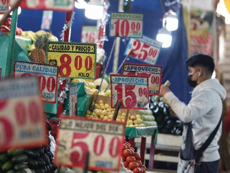 Inflación sigue superando los pronósticos de analistas económicos