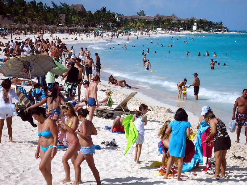 En enero de 2022, turismo generó 1,980 millones de dólares en México