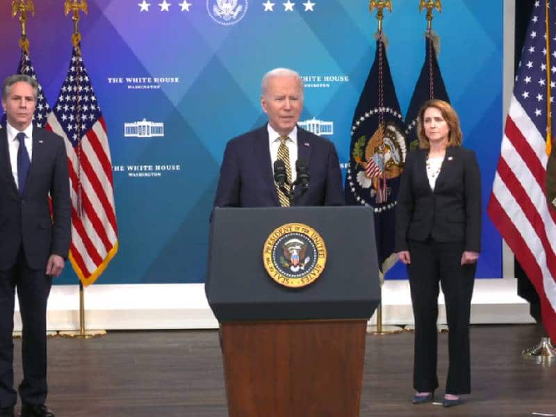 Joe Biden anuncia 800 mdd en ayuda para Ucrania
