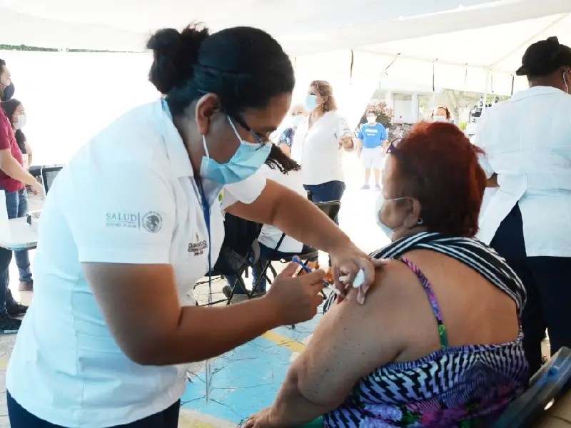 Avanza vacunación, a pesar de baja asistencia