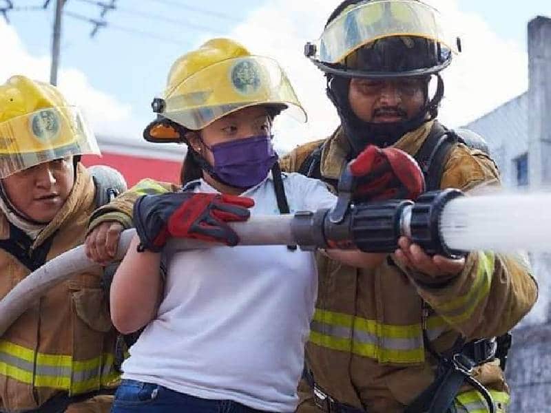 Niños con síndrome de down se convierten en bomberos por un día