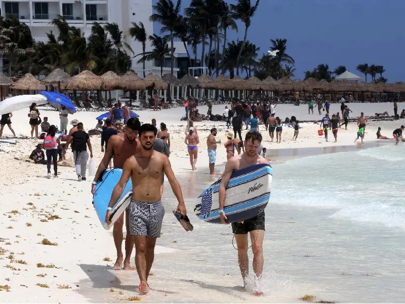 Aumenta número de turistas colombianos inadmitidos en Cancún