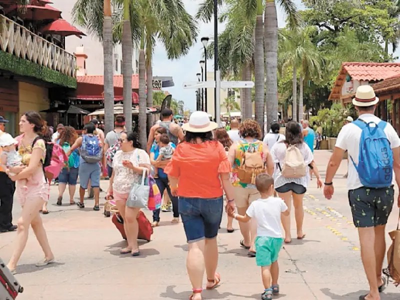 Caribe mexicano registró crecimiento turístico del 17.5%