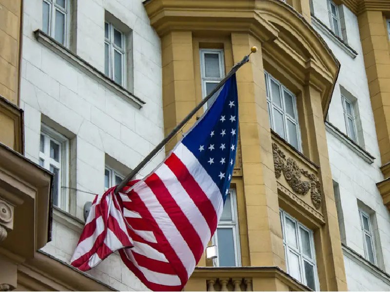 Rusia expulsa diplomáticos estadounidenses