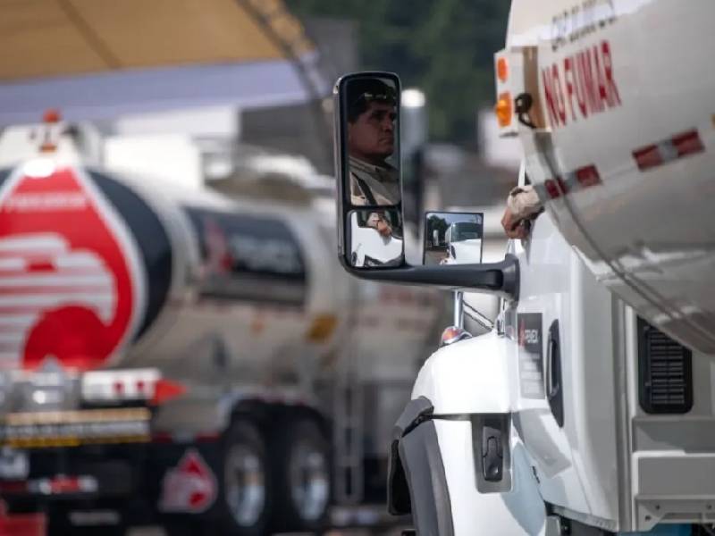 Gasolina se subsidia para evitar inflación: AMLO