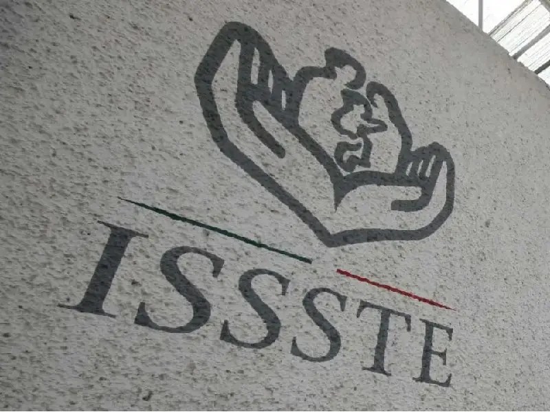 Presentan iniciativa para reestructurar deuda de afiliados al ISSSTE
