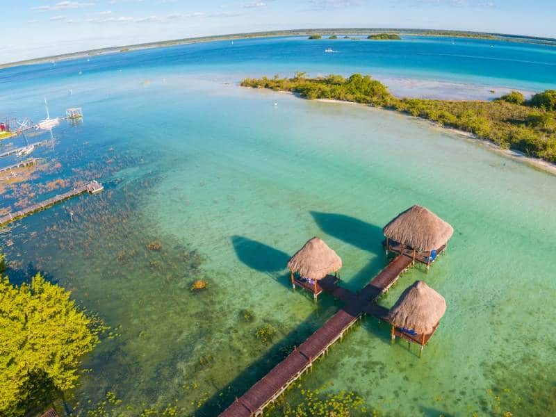 Monitorean calidad de laguna de Bacalar