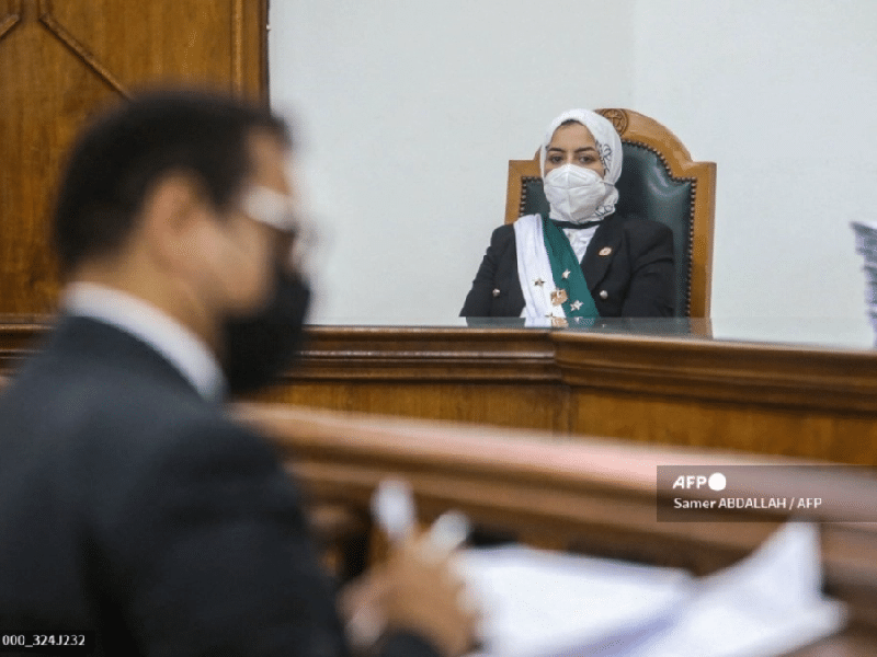 Radwa Helmi, primera mujer en formar parte del Consejo de Estado de Egipto