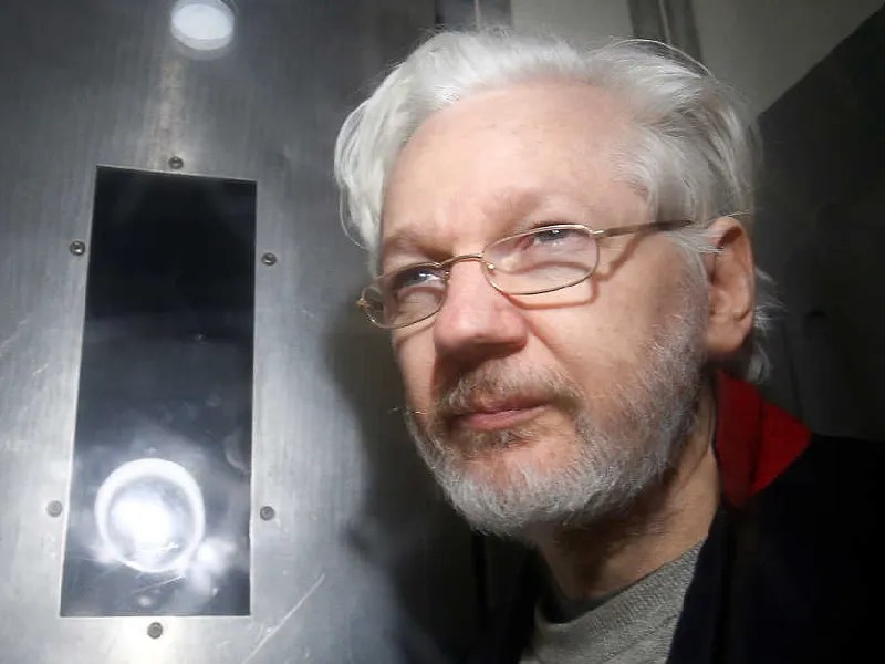 Justicia británica rechaza recurso de Assange contra su extradición a EU