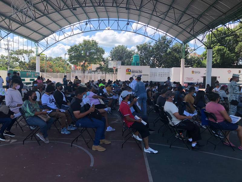 Alta afluencia en megajornada de vacunación en Benito Juárez
