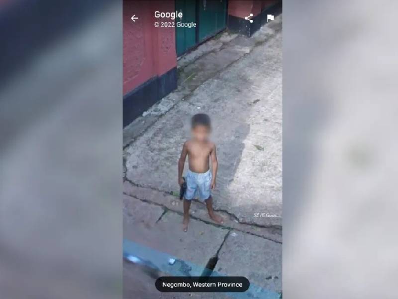 Niño es captado ÔÇ£infragantiÔÇØ en Google Maps