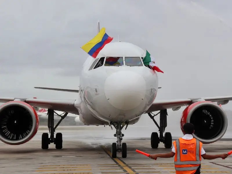 El Caribe Mexicano cada vez con mayor conexión aérea con Colombia