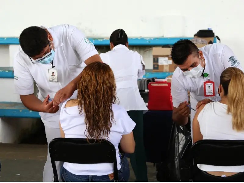 Más de tres millones 101 mil vacunas contra la covid-19 se han aplicado en Quintana Roo