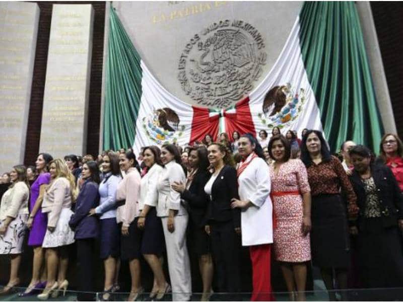 Se adhieren 88 candidatas a red de mujeres
