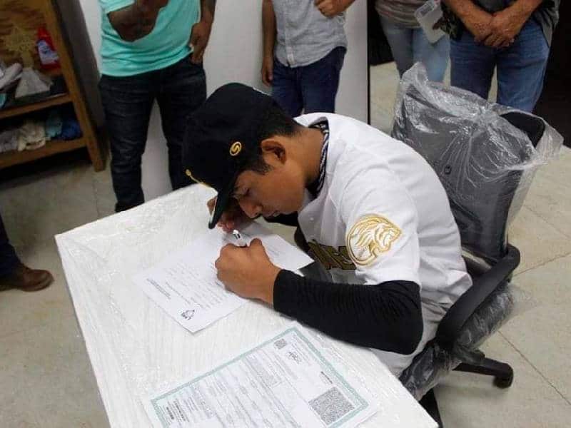 Joven de José María Morelos, nuevo recluta para las filas de los Leones de Yucatán