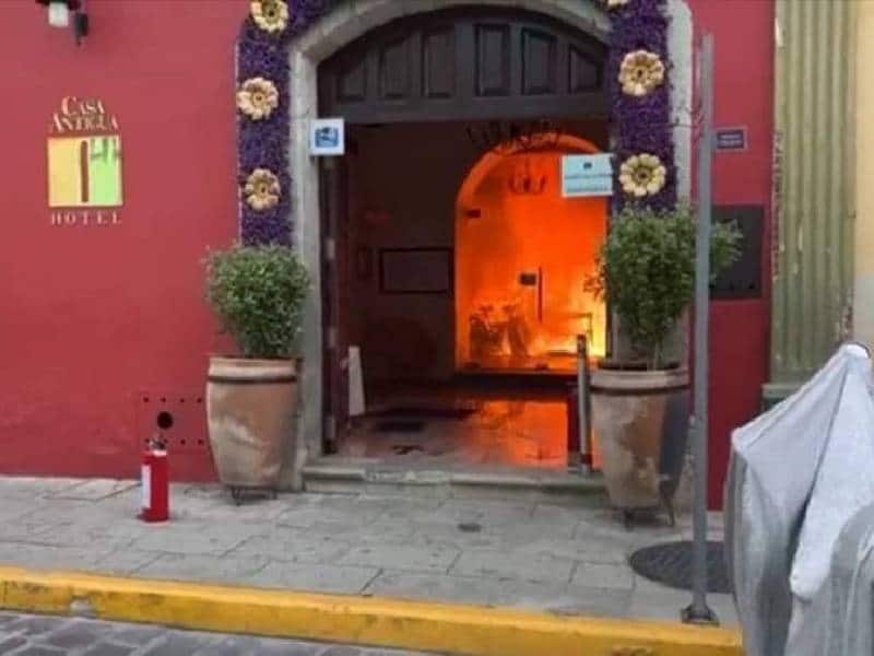 Incendian hotel en la ciudad de Oaxaca