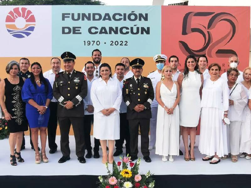 Exitosas celebraciones del 52 aniversario de Cancún