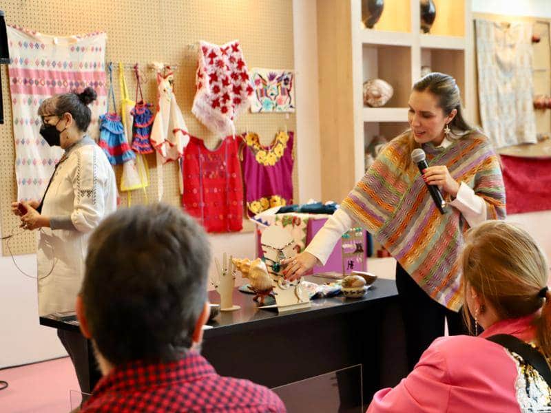 Promocionan las artesanías de Isla Mujeres en el Tianguis Internacional de Pueblos Mágicos