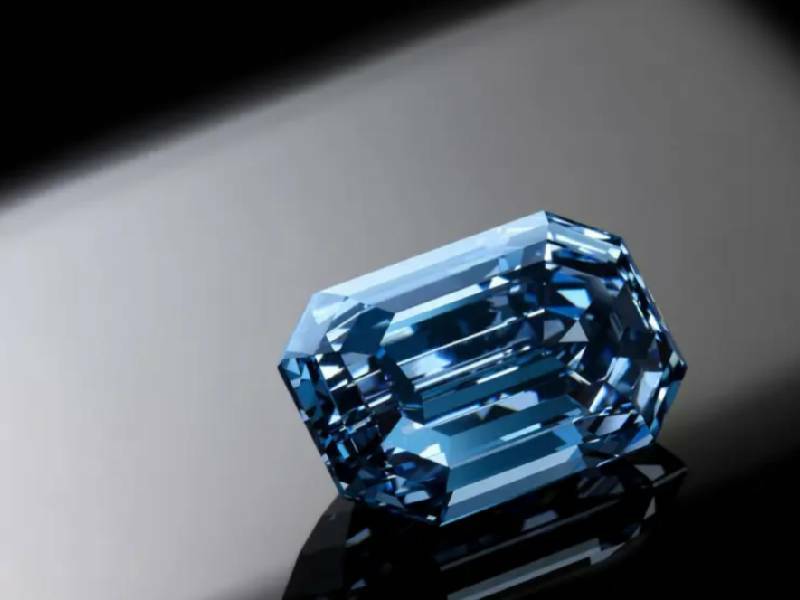 ¿En cuánto se subastó el diamante azul más grande del mundo? Te lo decimos