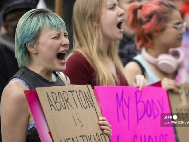 Defensores del derecho al aborto llaman a manifestarse masivamente en EEUU
